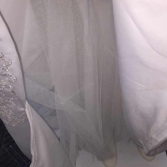 Mori Lee by Madeline Gardner White Beaded Wedding Dress Size 10 New with Tag - Picture 6 of 16